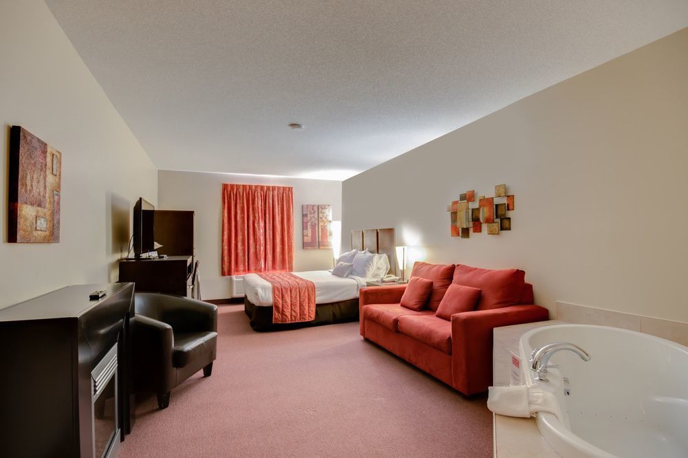 Econo Lodge Inn & Suites Saint Apollinaire Eksteriør bilde